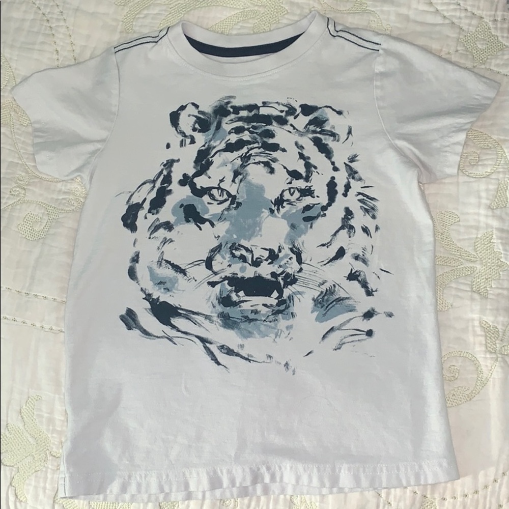 Tea Brand t shirt size 7